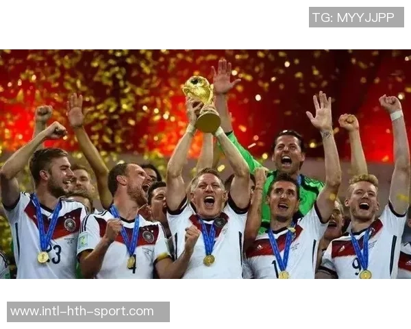 足球皮匠的匠心独运与球场传奇：一位工匠的足球梦与热爱之旅